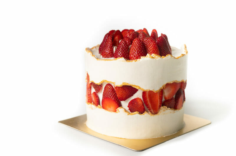 15 Amazing Strawberry Poke Recipes