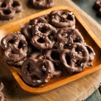 15 Chocolate Pretzel Recipes That Are Easy To Make