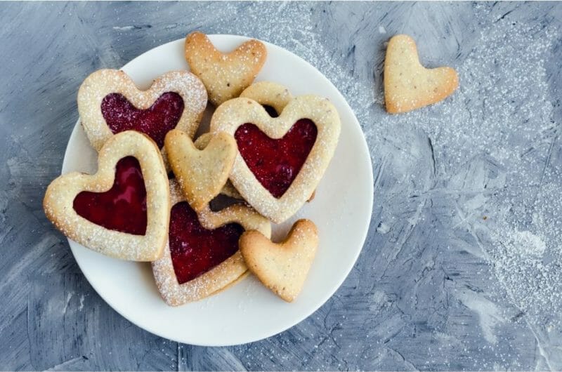 15 Stunning Linzer Heart Recipes