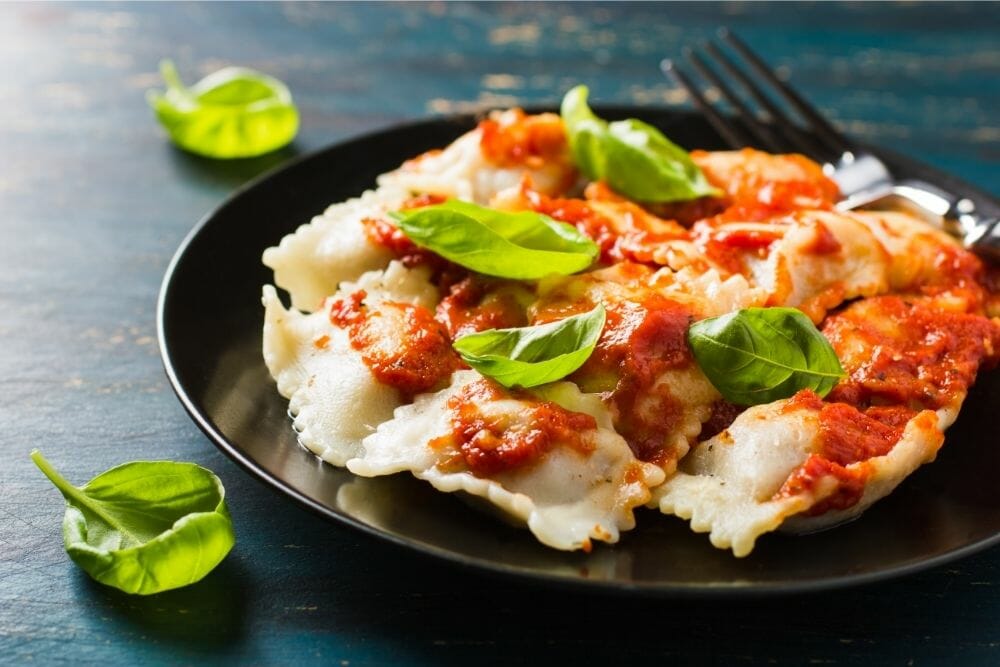 8 Classic Side Dishes You Should Serve With Ravioli
