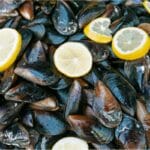 Can You Eat Raw Mussels (Straight Out Of The Ocean Even)?