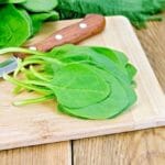 Can you Eat Spinach Stems? (Are They Poisonous?)