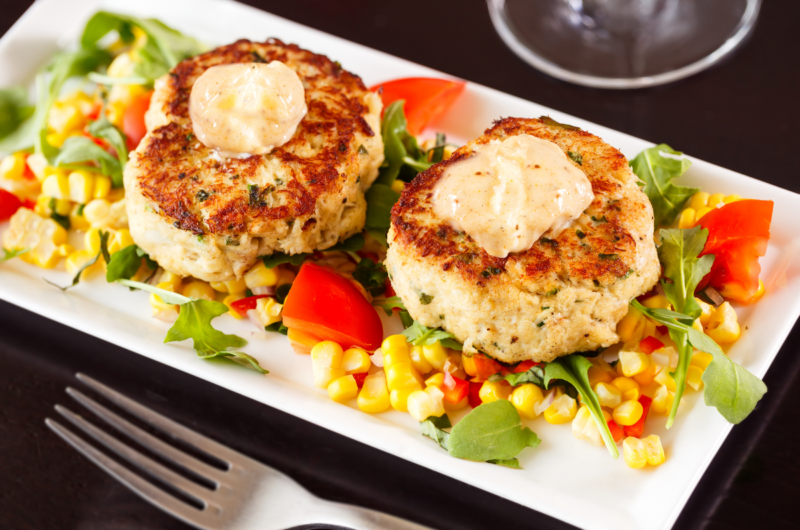 What To Eat With Crab Cakes: 16 Amazing Side Dishes