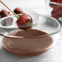 Best-5-Ways-To-Thin-Candy-Melts-2