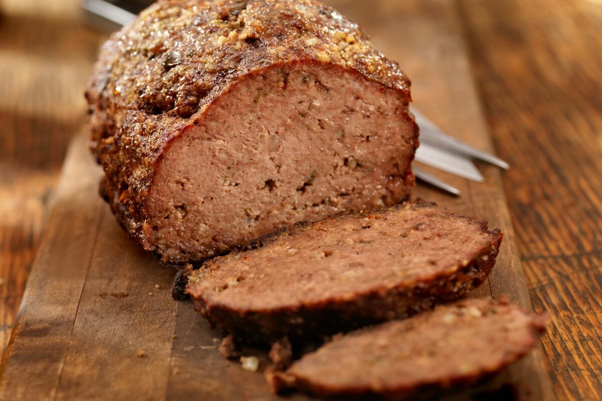 How To Check That Meatloaf Is Done (With Or Without A Meat Thermometer)