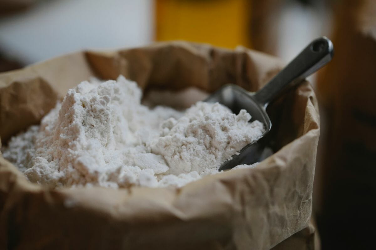 The Signs That Flour Has Gone Bad (And How To Extend Its Shelf Life) (1)