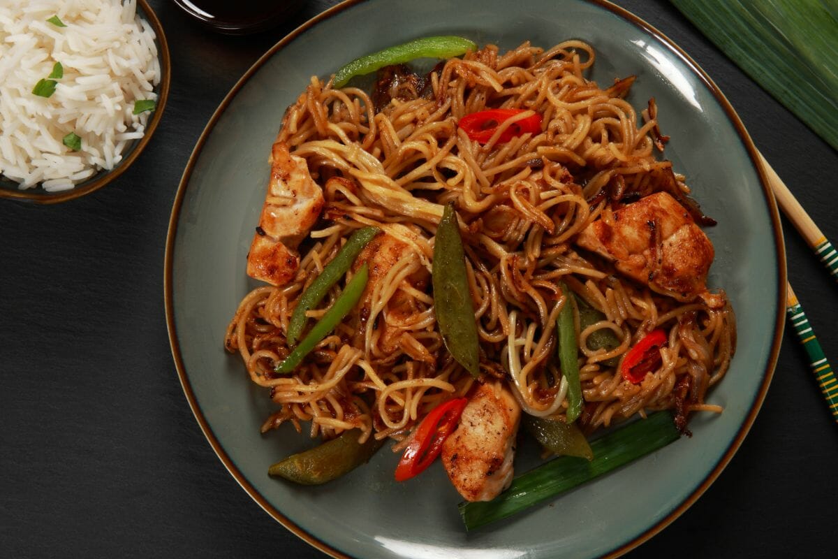 What Is The Difference Between Chow Mein And Chow Fun?