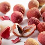 What Do Lychees Taste Like? & How Do You Eat Them?