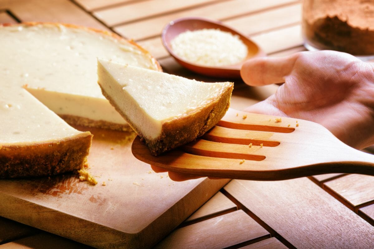 Undercooked Cheesecake: The 4 Best Ways To Fix It
