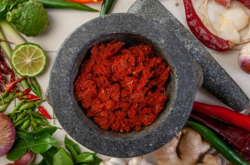 13 Best Red Curry Paste Substitutes
