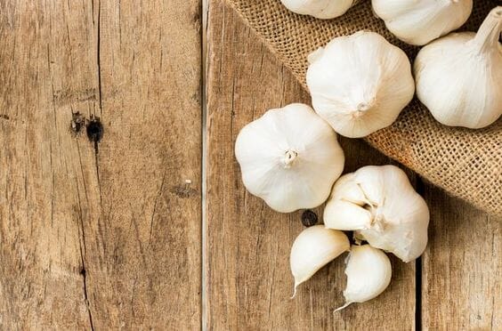Is Garlic Acidic? And Bad For Acid Reflux?