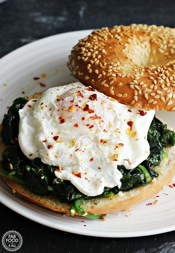 25 Delicious Breakfast Bagel Ideas For A Hearty Breakfast - The Rusty Spoon