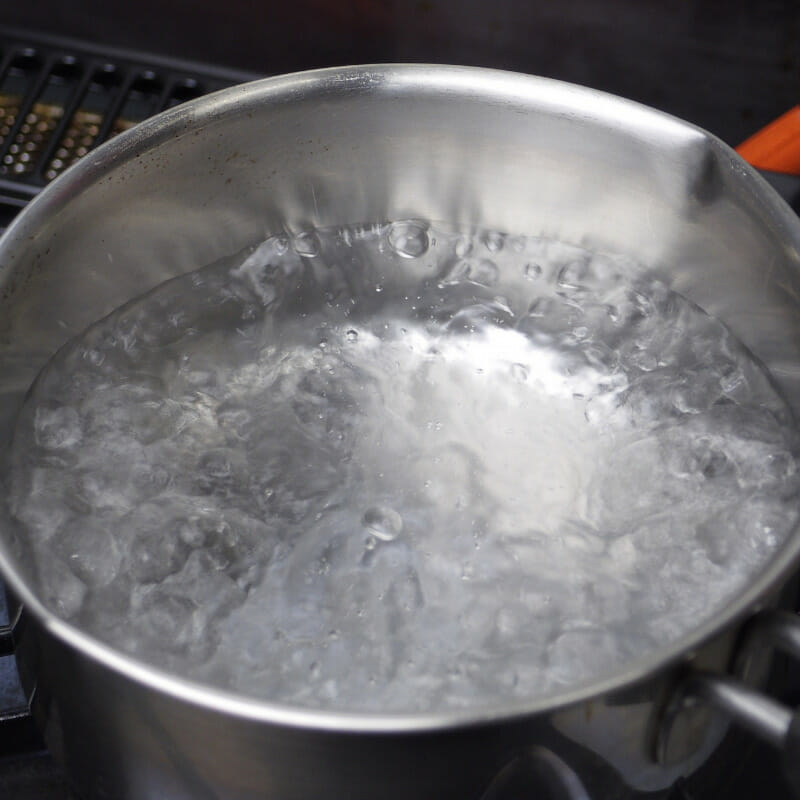 drinking hot water help acid reflux