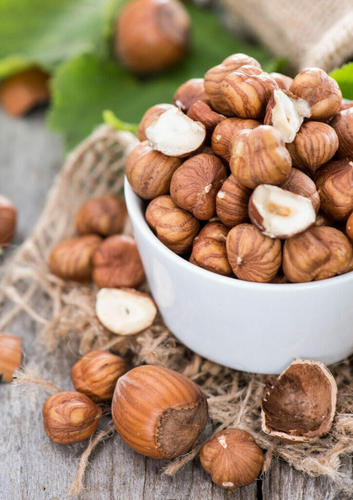 Hazelnuts as water chestnuts substitute